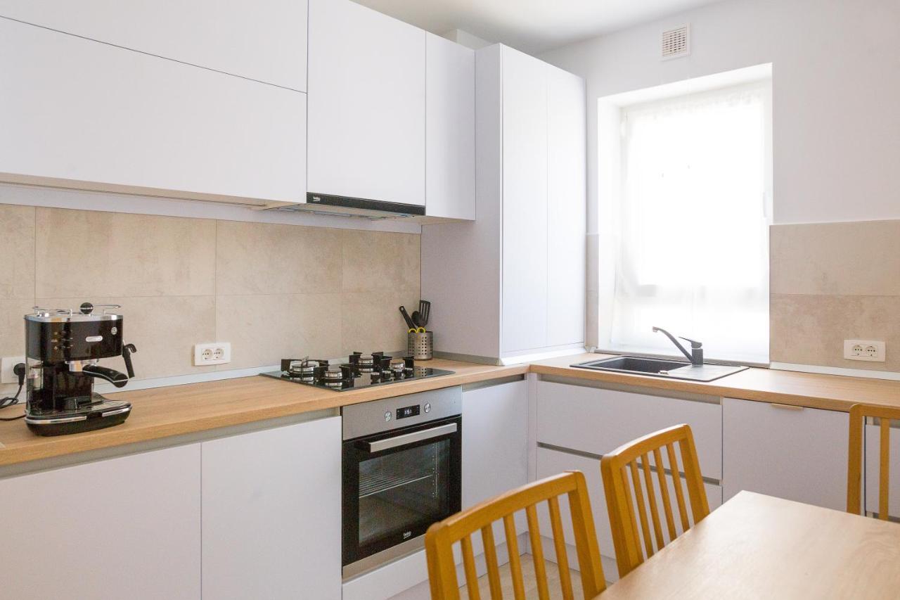 Apartament 4Tourists 2 Braşov Exteriör bild
